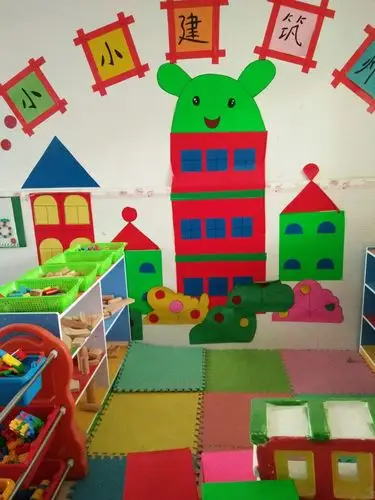 黄岗镇中心幼儿园丰富多彩的区域角布局及幼儿作品展