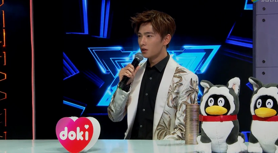 接着主持人问到了大家最关系的问题,杨洋2018年新一年的计划杨洋表示