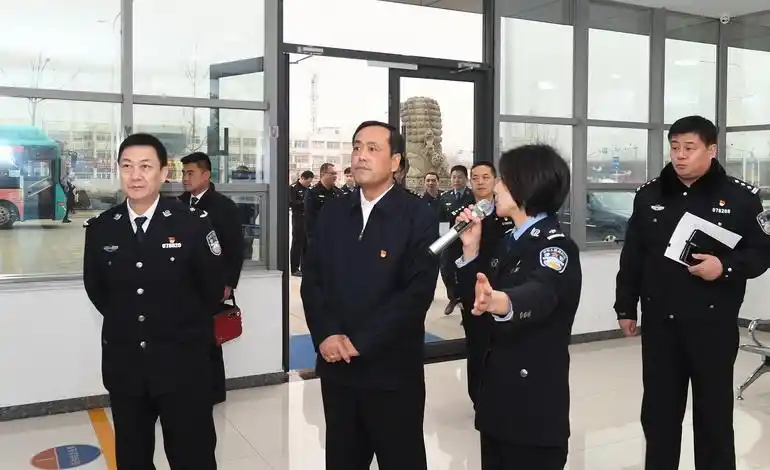 李登全同志到市车管所检查指导工作-临沂市公安局