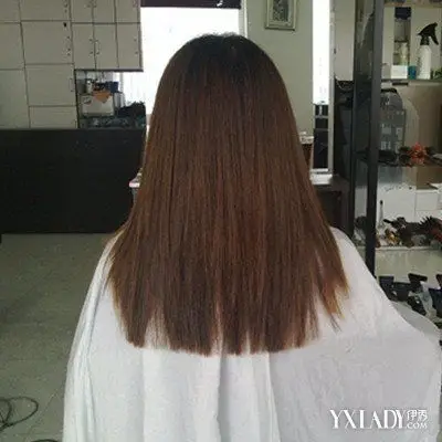 哪是特别的漂亮,可是现在我们选择的是一些把头发后面的头发修剪齐