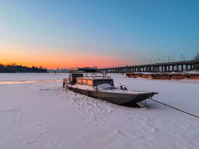 冰河朝霞哈尔滨松花江畔的冬季早晨雪景组图9张
