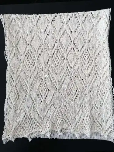白皇后 女士棒针蕾丝镂空花长披肩-编织教程-编织人生
