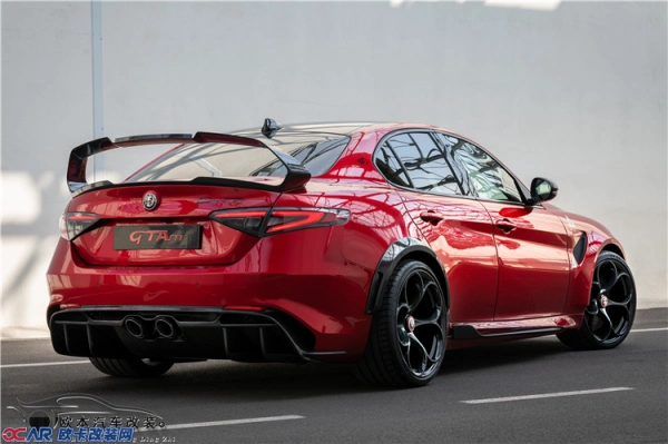 摘要: 广州欧本汽车改装阿尔法罗密欧giulia改装gtam大包围,提升车辆