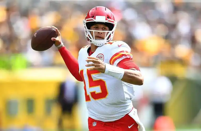 give patrick mahomes his mvp award