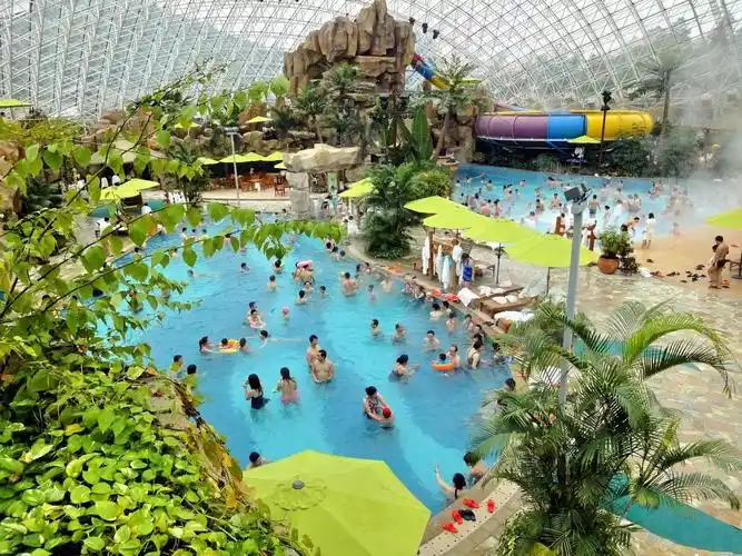 辽宁鞍山阜新室内水上乐园