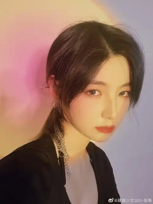 赵粤1626我在继续封面主题大片##赵粤长发回归大片