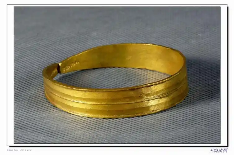 唐柳叶形金手镯