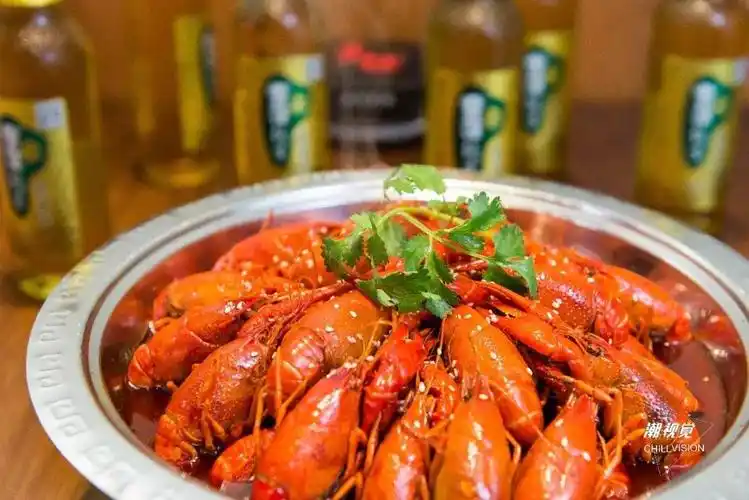 潮开奖 | 快来领走17cm 爆晒膏的小龙虾,宵夜8.8折再送啤酒!