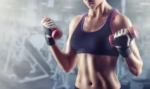 fashion talk 潮生活       有马甲线的女生体脂率   一般拥有马甲线