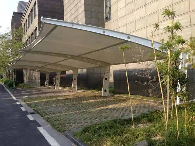 膜结构车棚厂家施工 膜结构车棚方案图 膜结构车棚保养年限