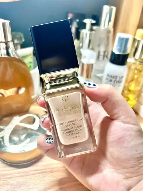 30 女生!cpb钻光粉底液的客观使用感