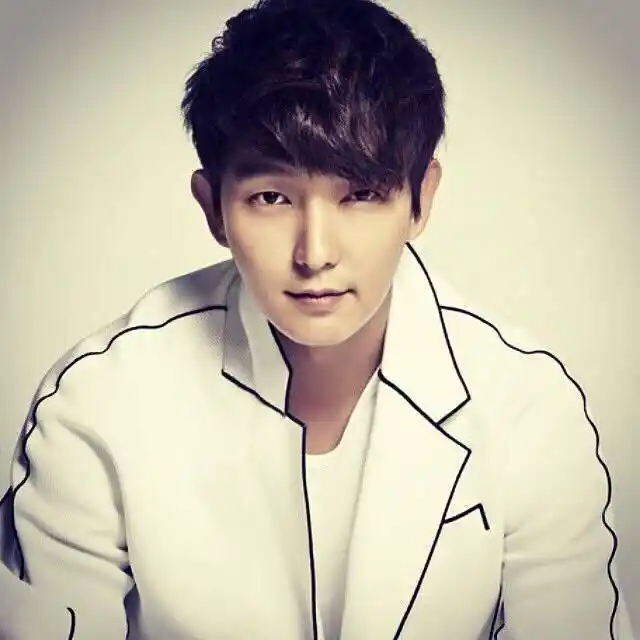 由李知恩iu 李准基 南柱赫 边伯贤 洪宗玄 . 来自头像集 - 微博