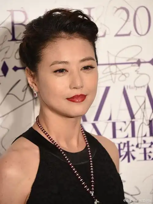 周海媚告别仪式已完成只想留下美好,未举行公开告别仪式-度小视