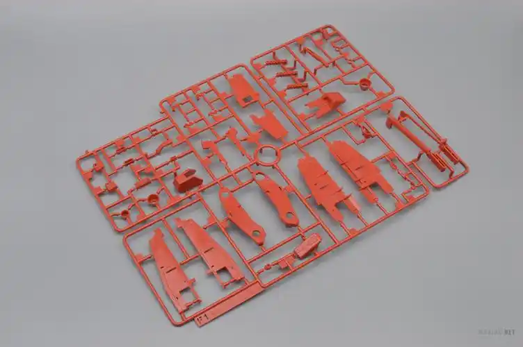 [模型网评测]万代-1/100 mg zz高达ka版(zz gundam ver.