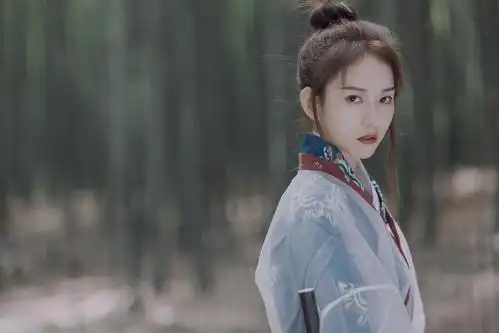 清丽可人的古装美女写真