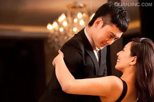 青年男女浪漫约会