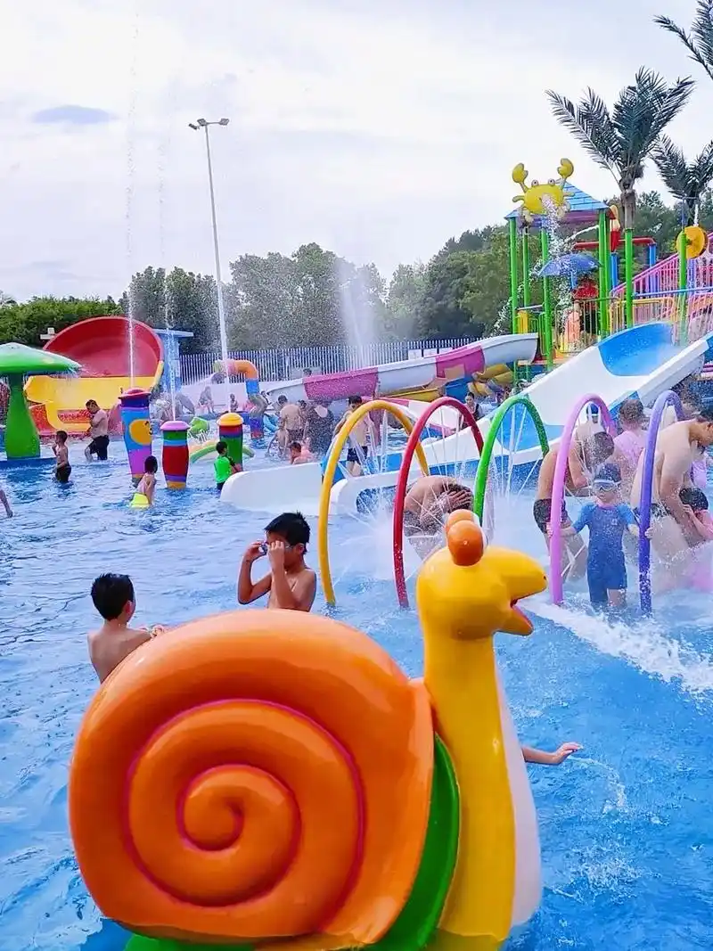 华城水上乐园.儿童戏水池开放啦!!一票通玩63项抖音专属" - 抖音