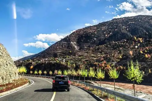 川西317国道沿路风景一角