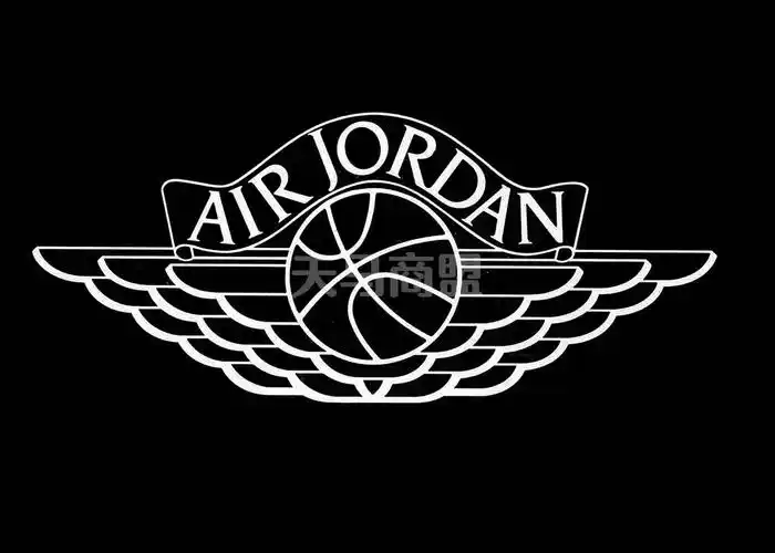 设计的 air force 1,而 peter moore 则创造出载入史册的飞翼 logo