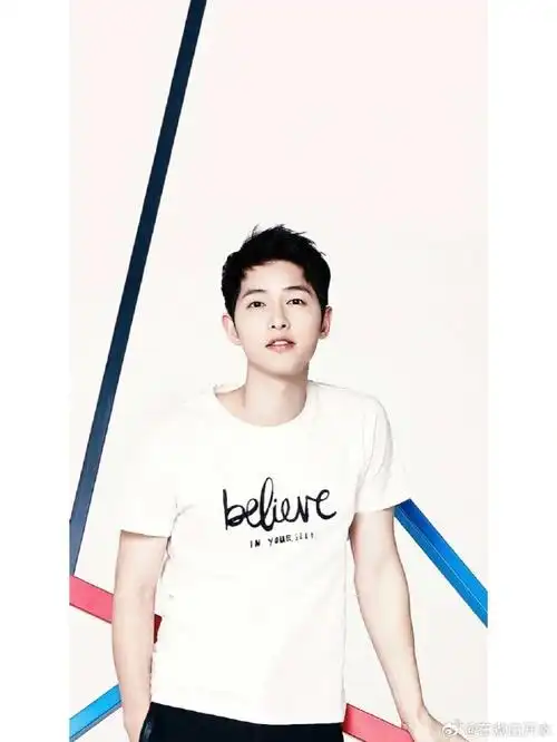 宋仲基 白袜半身裙#一波回忆杀宋仲基|宋仲基超话