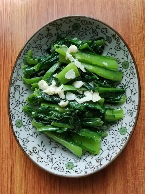 蒜蓉炒苦麦菜的做法,蒜蓉炒苦麦菜怎么做好吃,蒜蓉炒苦麦菜的家常做法