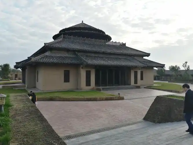 打卡周原遗址公园领略周朝文化感受封神演绎