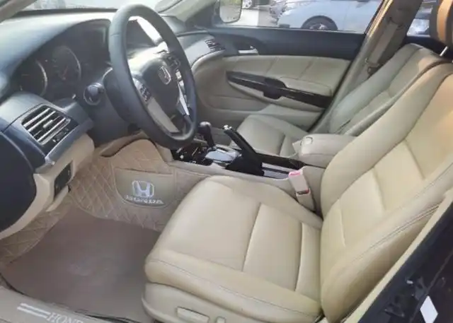 5万多入手一台八代雅阁值不值