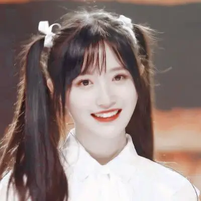 费沁源朦胧头像