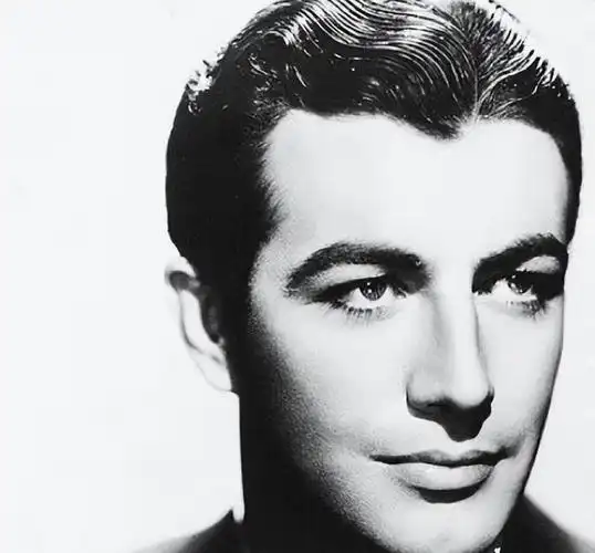 "小胡子型男"罗伯特·泰勒:侧颜像雕塑一样完美,和费雯丽绝配