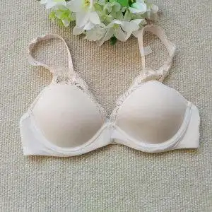 欧美薄款软杯无痕女内衣 舒适蕾丝花边圆盘杯文胸 浅色胸罩