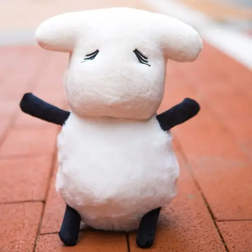 热销易烊千玺生日礼物_现货tfboys易烊千玺生日会易只羊同款公仔易只