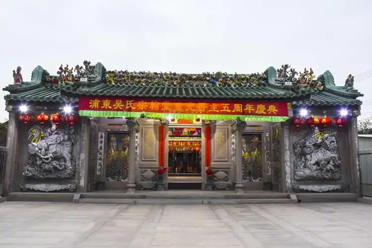 吴氏宗祠,豪华艳丽,令人震撼!