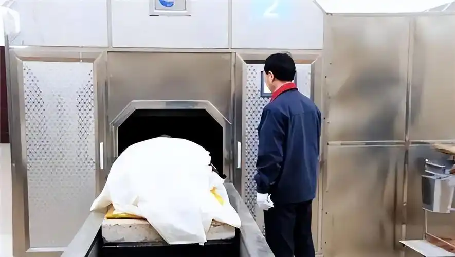 1995年东莞殡仪馆救活18岁女尸11年后女子成画家前来报恩