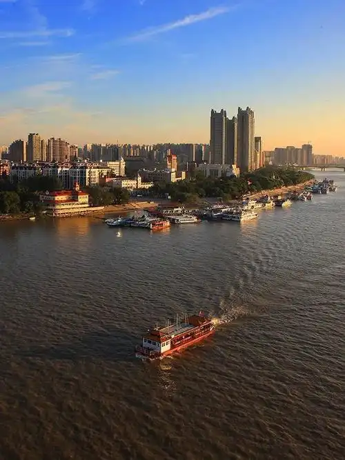 哈尔滨人,都在江边看什么?