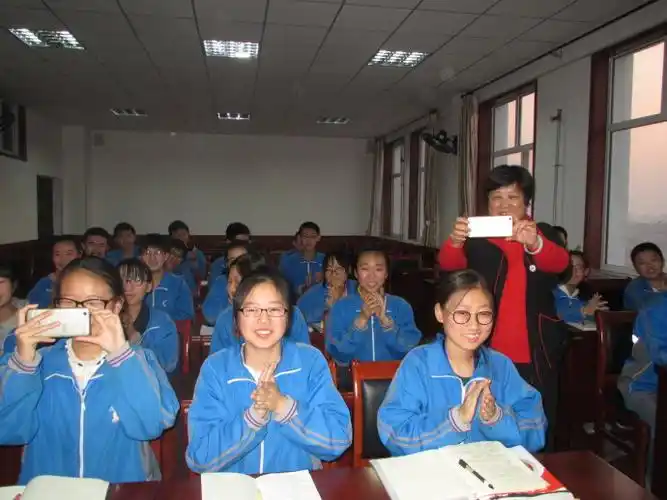 越战越勇稳步前行宁远中学孟繁祯