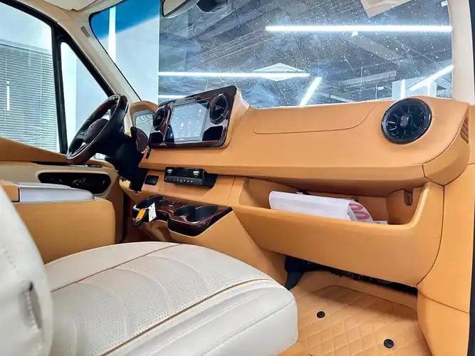 进口奔驰斯宾特柴油版新款最新到店