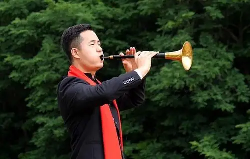 陕西旬邑吕海东在保护中传承发展旬邑唢呐