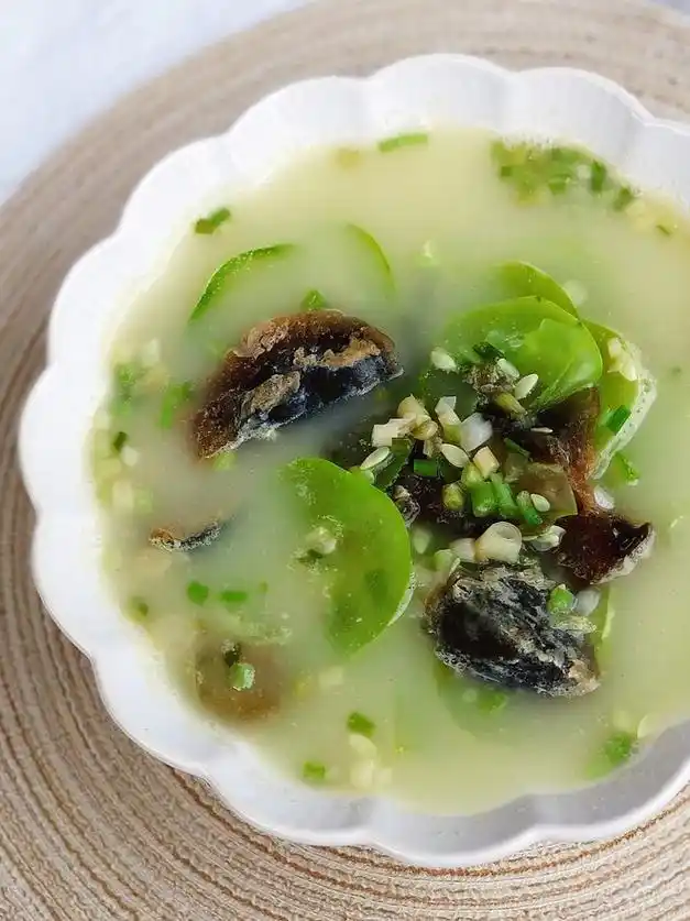 黄瓜皮蛋汤