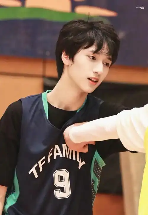 tnt严浩翔优质美图分享