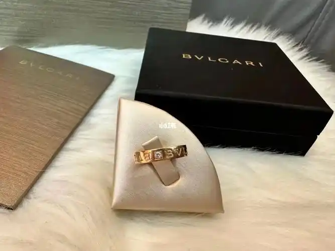 宝格丽/bvlgari系列 49号玫瑰金单钻戒指