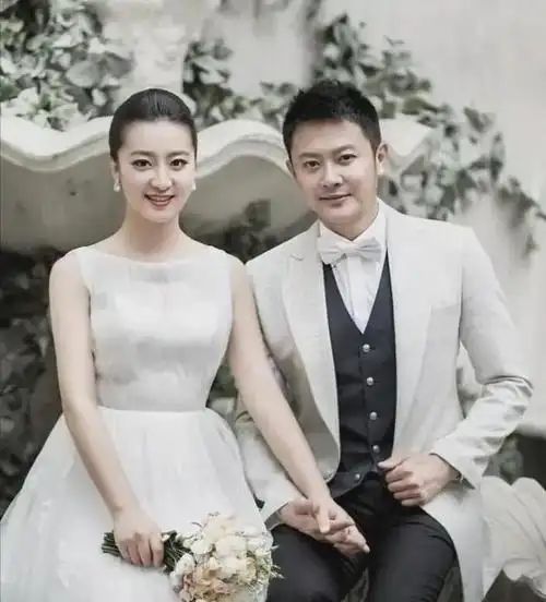 15年印小天结婚花费数百万不久他发现只有儿子是真的老婆假的