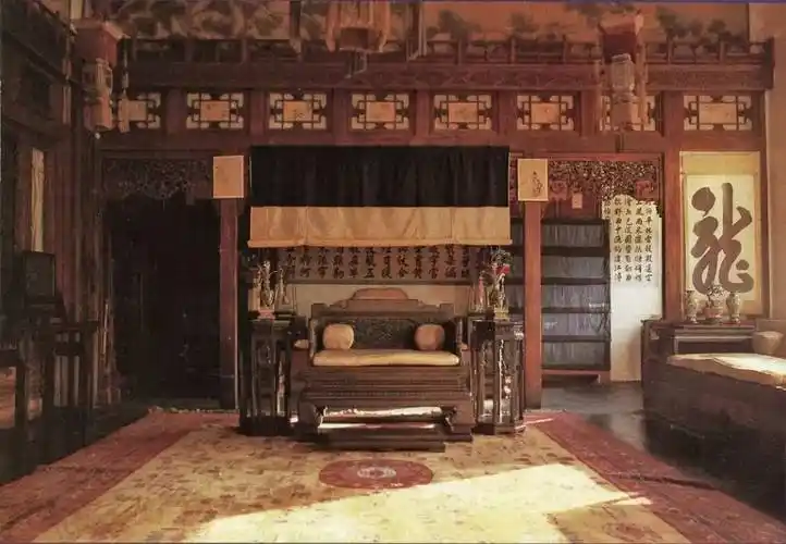 明清的皇帝寝宫有多奢华?跟欧洲王室寝宫相比如何? - 知乎