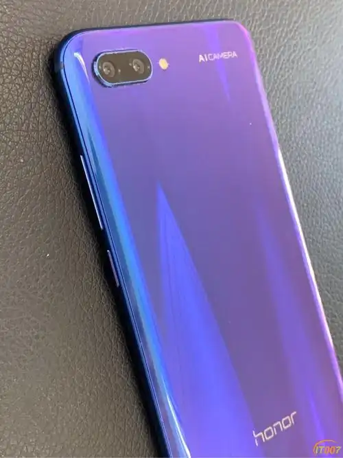 华为荣耀10幻影紫6128g麒麟970处理器成色不错