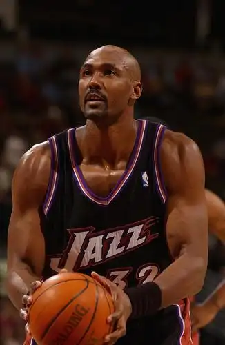 "邮差"卡尔-马龙:就差一枚戒指