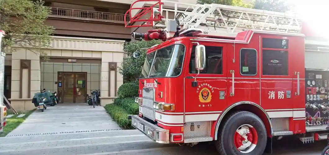 消防演习,7辆云梯车开进未来城!