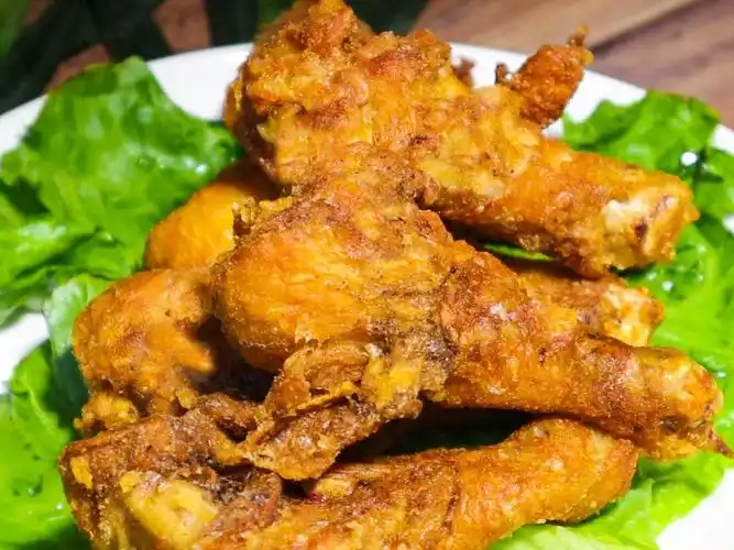 鸡腿这样做吃着真过瘾,一次做6个不够吃_鸡腿_炸鸡腿_美食_美食教程