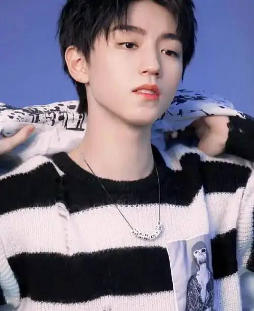 王俊凯的丑照第三弹,来喽!