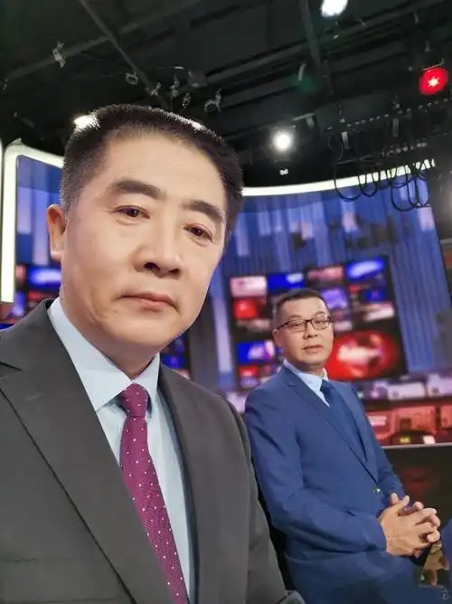 央视八大特约评论员受欢迎度直线上升