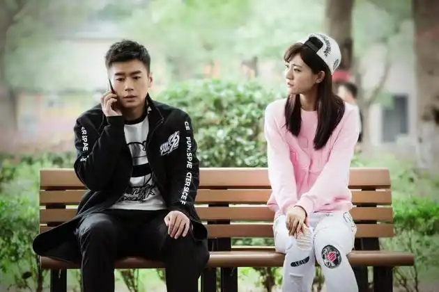 牟星《功夫战警》演女一 打星变身柔情女