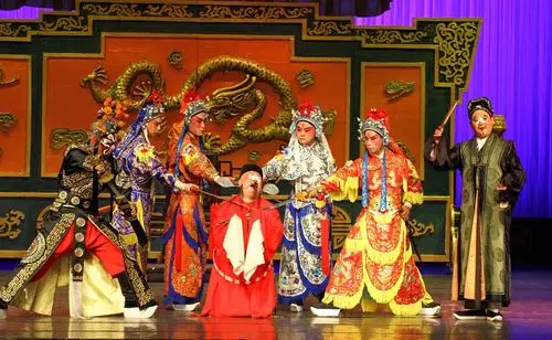 即可快速播放)豫剧古装剧《桃李梅》全场戏